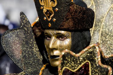 geleneksel Venedik karnaval maskesi