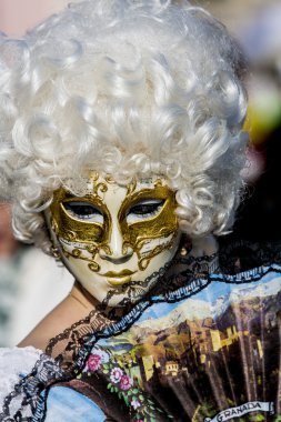 geleneksel Venedik karnaval maskesi