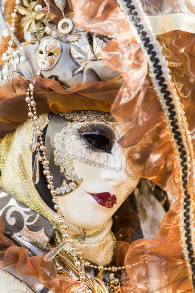 Traditionell venetiansk karneval mask — Stockfoto