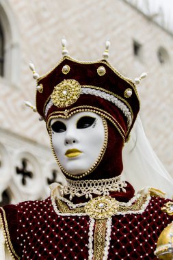 geleneksel Venedik karnaval maskesi