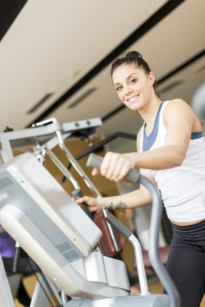 Young woman in the gym — Stock Photo, Image