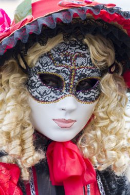 geleneksel Venedik karnaval maskesi