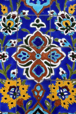 Dubai İran cami renkli detay