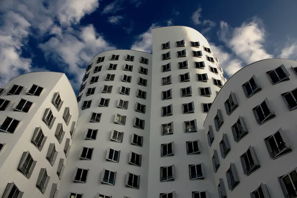 Modernes Gebäude — Stockfoto