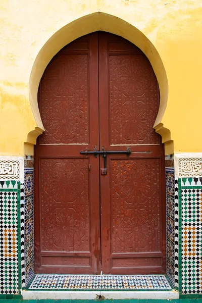 Марокканські двері — стокове фото