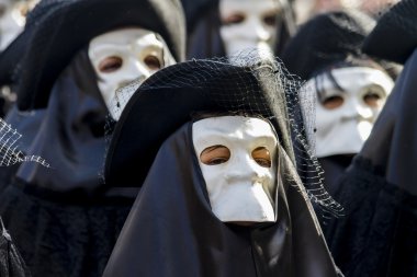 geleneksel Venedik Karnavalı maskeleri