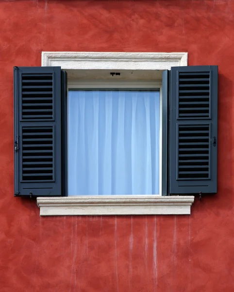 Fenster aus Venedig, Italien — Stockfoto