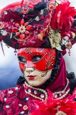 geleneksel Venedik karnaval maskesi