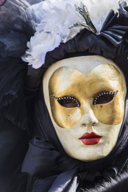 geleneksel Venedik karnaval maskesi