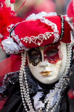 geleneksel Venedik karnaval maskesi