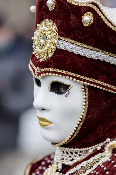 Máscara tradicional de carnaval veneziano — Fotografia de Stock