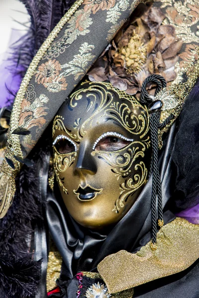 Máscara tradicional de carnaval veneziano — Fotografia de Stock