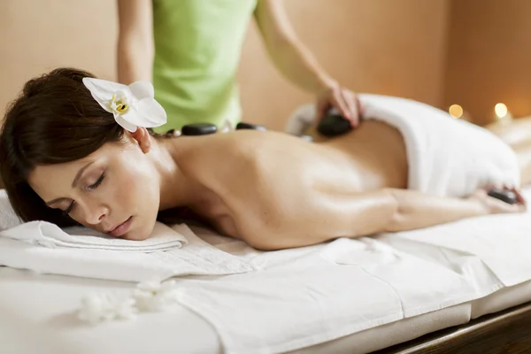 Terapia de massagem de pedra quente — Fotografia de Stock