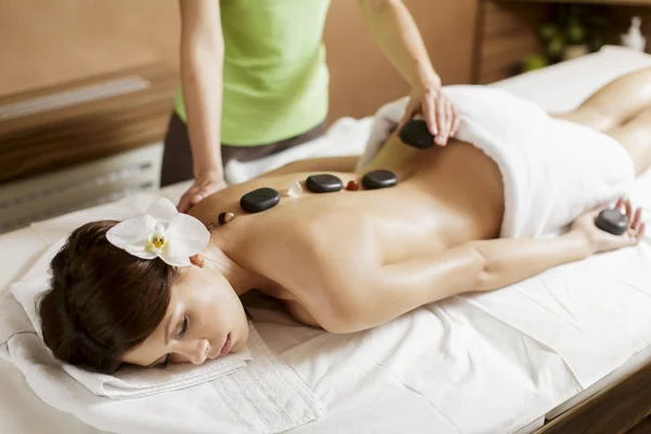 Hete steen massage therapie — Stockfoto