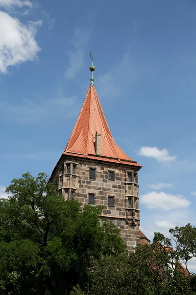 Portão de Torre (Tiergartnertor) em Nuremberg, Alemania — Fotografia de Stock