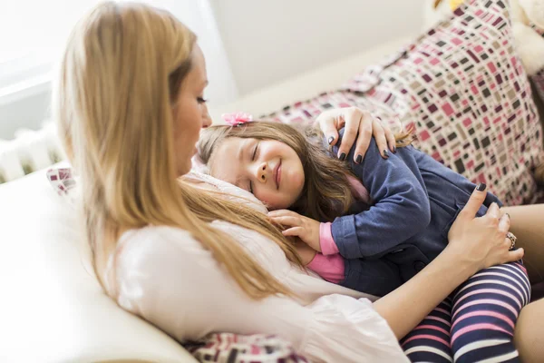 Mor och dotter — Stockfoto