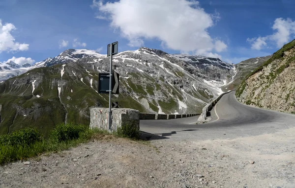 Bergweg — Stockfoto