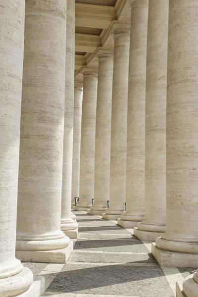 Chemin colonnade — Photo