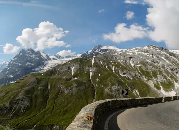 Strada di montagna — Foto Stock