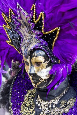 Venedik karnaval maskesi