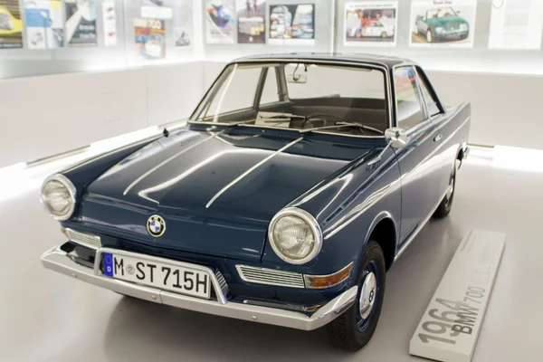 Bmw 700 (1964) im bmw museum, münchen — Stockfoto