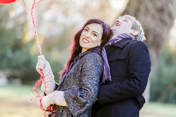 Couple in the forest — Stock Photo, Image