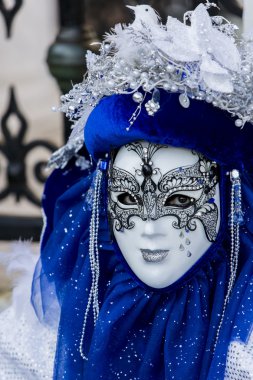 geleneksel Venedik karnaval maskesi