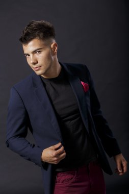 Genç adam.