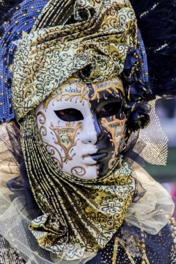 Venedik karnaval maskesi