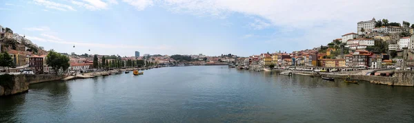 Dourorivier in porto, portugal — Stockfoto