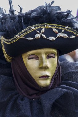 Venedik karnaval maskesi