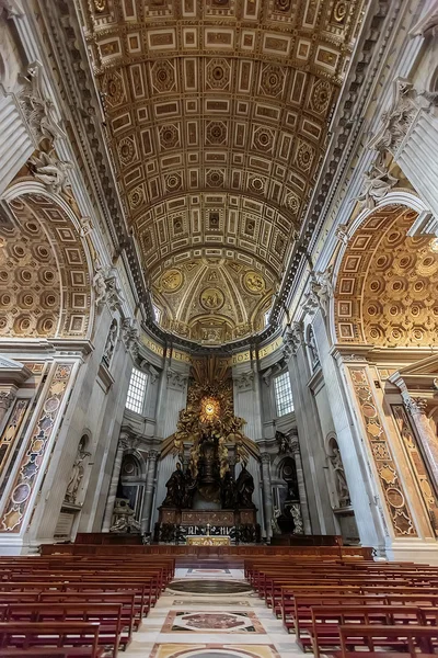 Vatikan 'daki Aziz Peter Katedrali — Stok fotoğraf