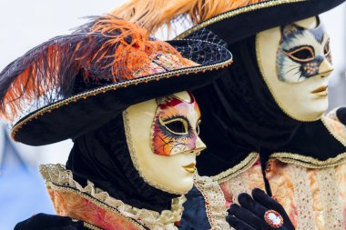 geleneksel Venedik Karnavalı maskeleri