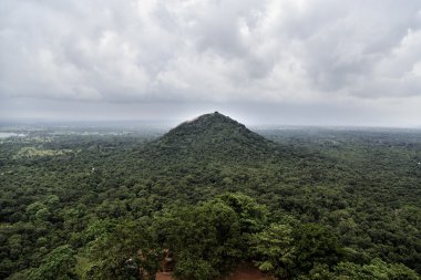 pidurangala dan sigiriya kale görünümü