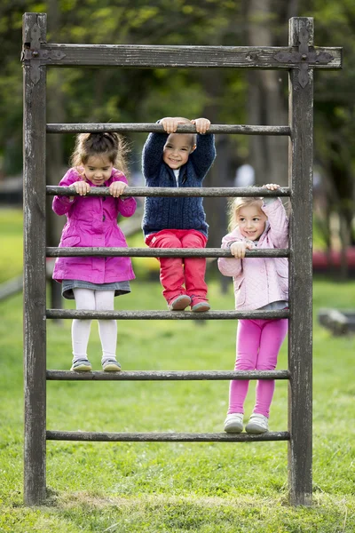 Kids having fun — Stock Photo, Image