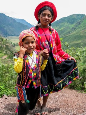 Çocuklar, mirador taray pisac Peru yakınlarında