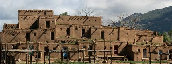 Taos Pueblo en Nuevo México, Estados Unidos — Foto de Stock