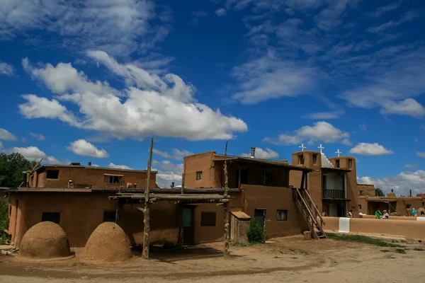 Σαν Τζερόνιμο εκκλησάκι σε taos pueblo, ΗΠΑ — Φωτογραφία Αρχείου