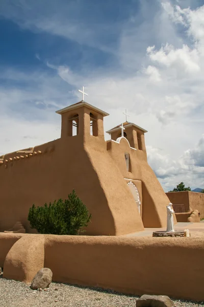 San francisco de asis mission kerk in new mexico — Stockfoto