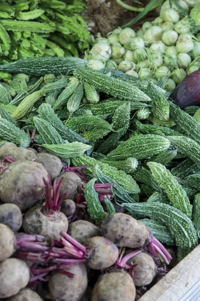 Verduras frescas en el mercado —  Fotos de Stock