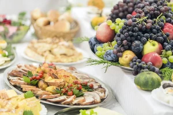 Food on the table — Stock Photo, Image