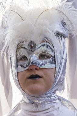 Venedik karnaval maskesi