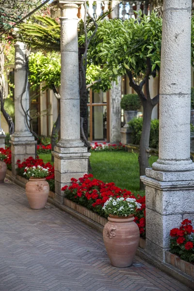 Garten in taormina, italien — Stockfoto