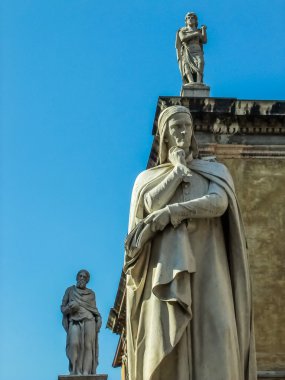 Dante heykel, verona, İtalya