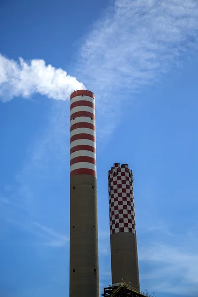 Refinaria de petróleo — Fotografia de Stock