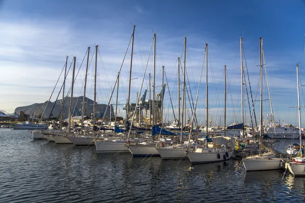 Bağlantı noktası cala, palermo, İtalya — Stok fotoğraf