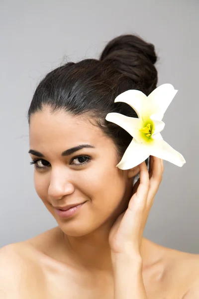 Portrait of the pretty young woman — Stock Photo, Image