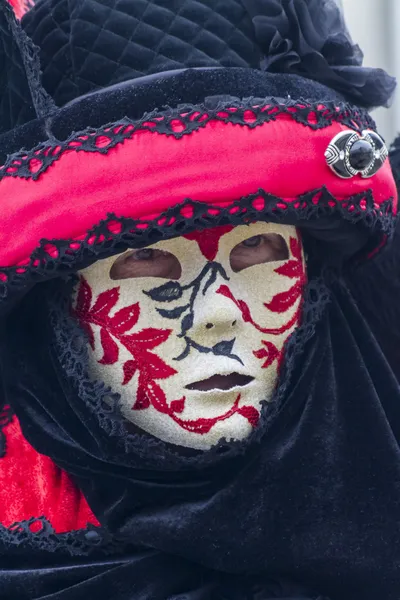 geleneksel Venedik karnaval maskesi