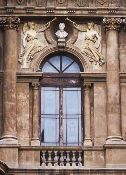 Vieja ventana siciliana — Foto de Stock