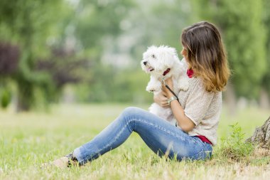 Köpekli Kadın